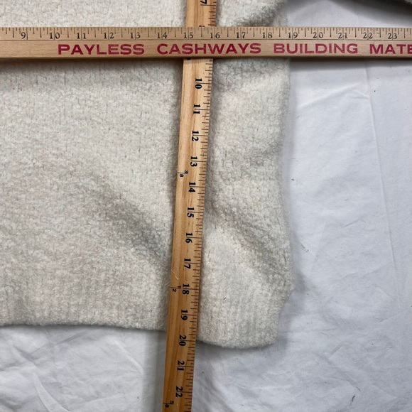 Vineyard Vines Cashmere soft two color Sweater Size M runs small a050323 - Picture 5 of 5